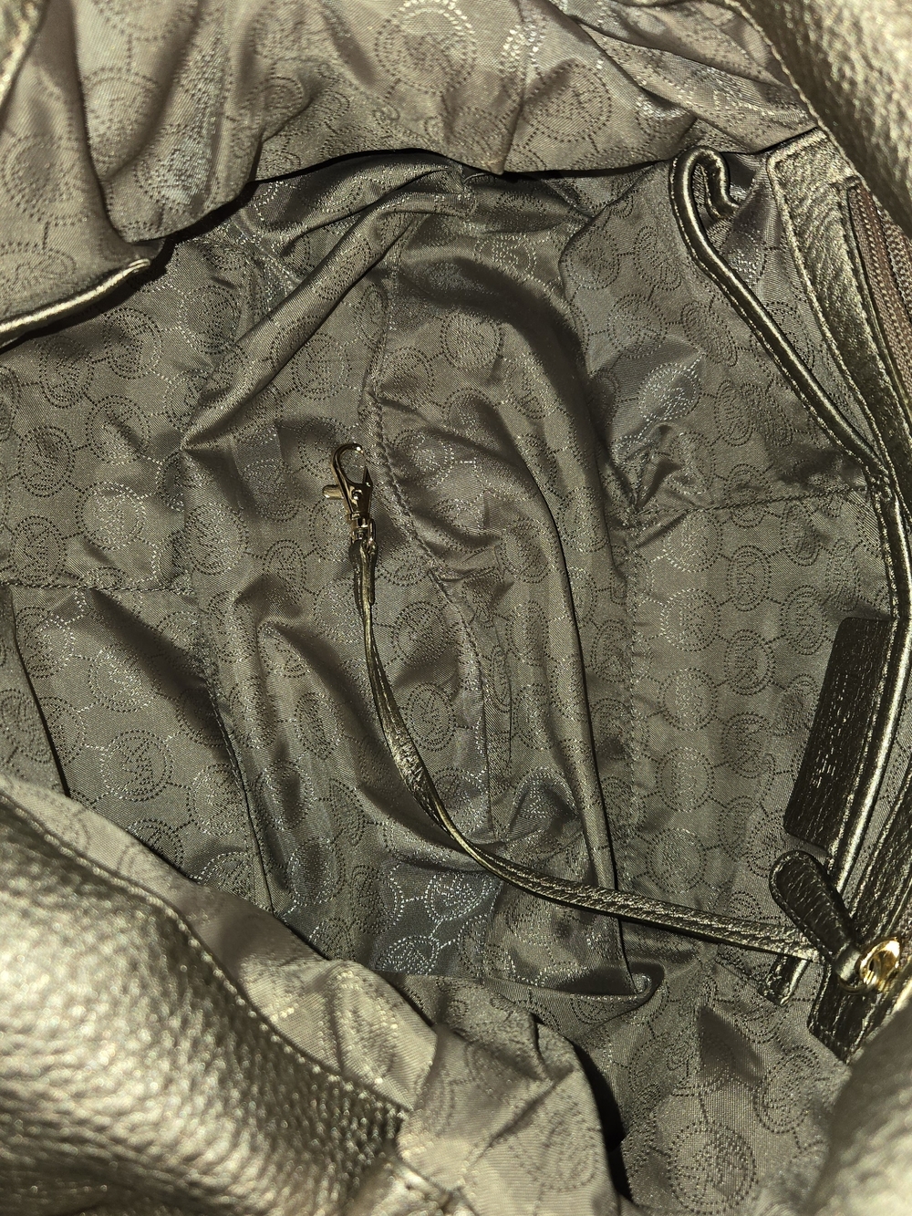 Michael Kors Latyon Large Gold Metallic Hobo Bag - Picture 10 of 16